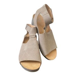 Dansko Tan Wedges